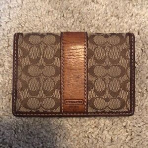 Small coach ID wallet